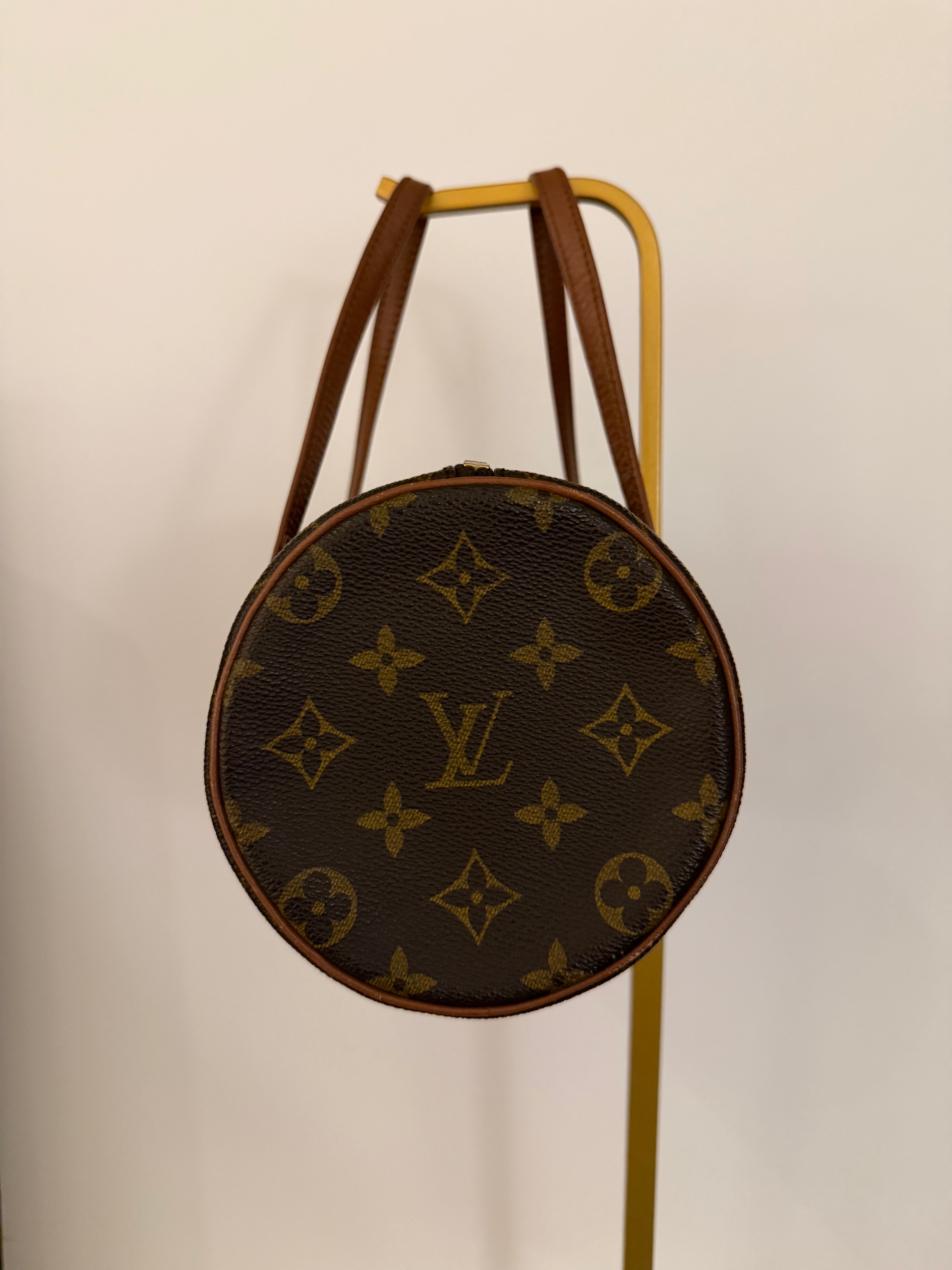 Louis Vuitton Papillon- Size 26