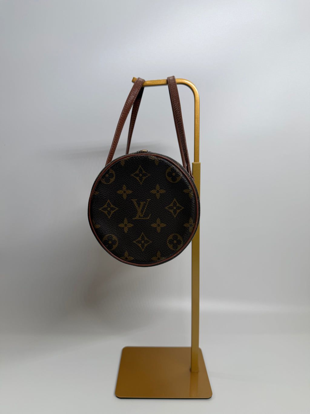 Louis Vuitton Papillon Size 26